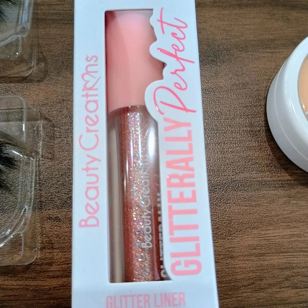 Eyelash And Eye Makeup Bundle.